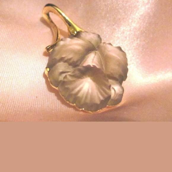 Purple Flower Glass pendant - Picture 1 of 5